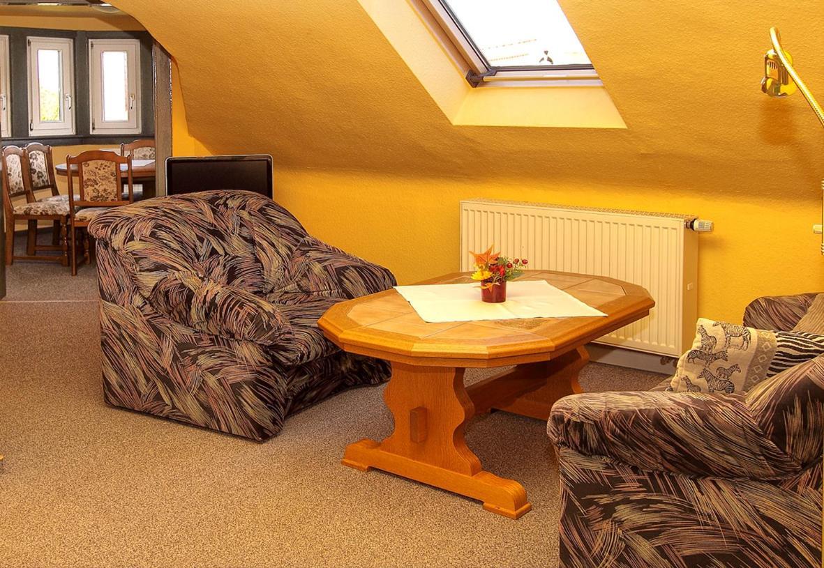 Gaststaette Und Pension Felsenthal Tabarz Habitación foto