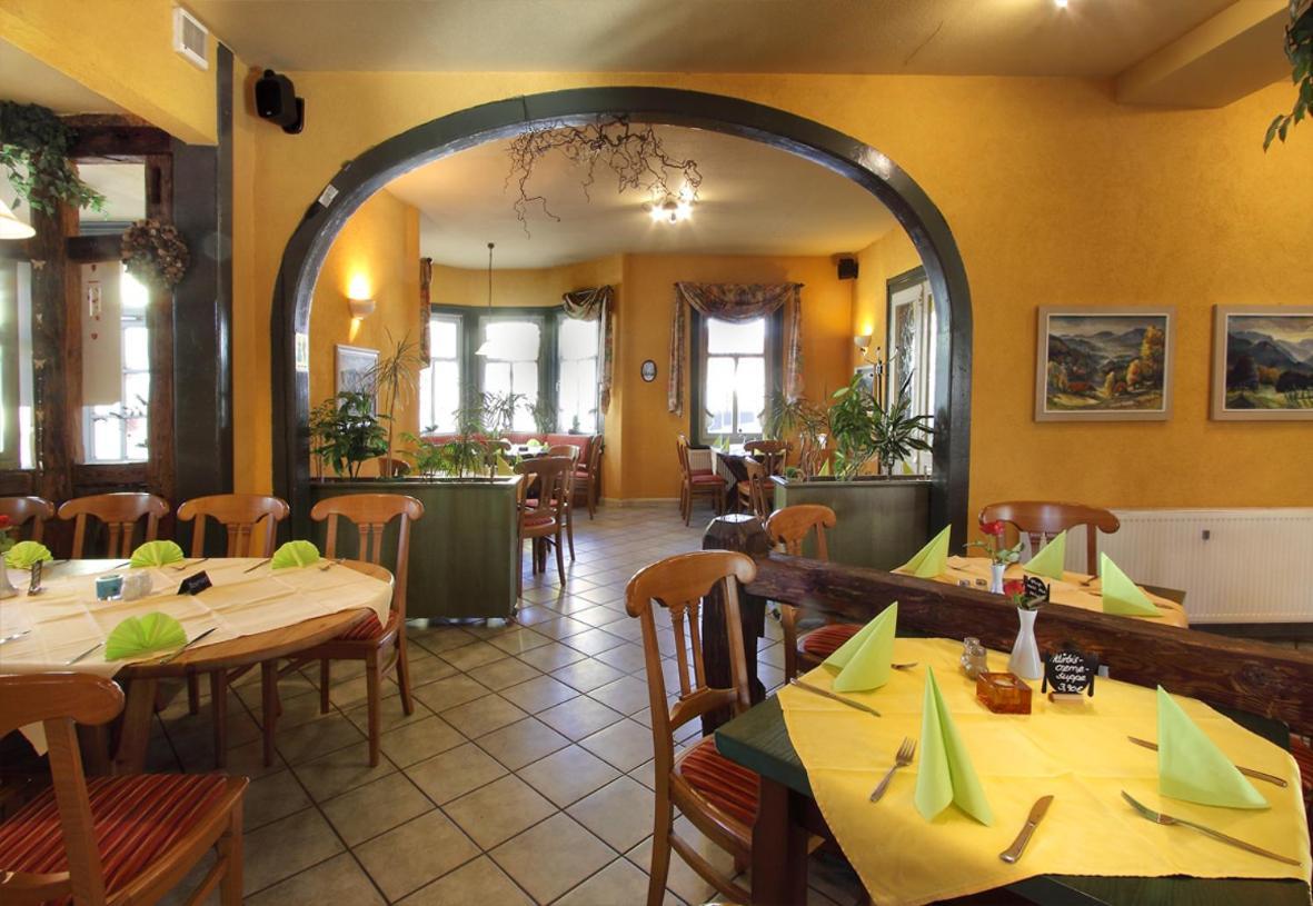 Gaststaette Und Pension Felsenthal Tabarz Habitación foto